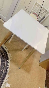 ميز طعام • بدون كراسي • بغداد