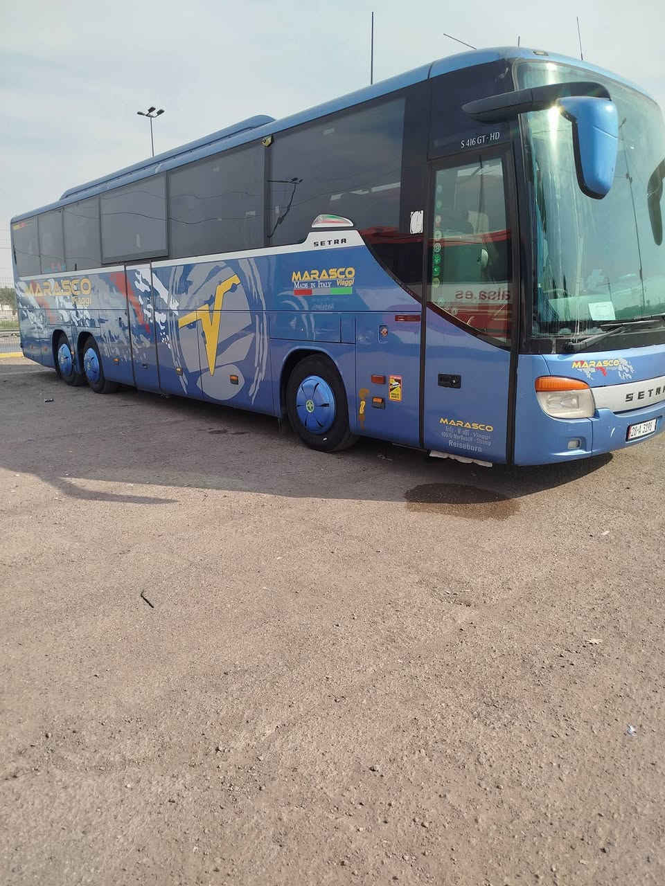 جيتية للبيع 16مكينة 6 كير صطر 57 نفر 2005 تبريد ابو زعانف تخم تاير حدادية جديدة رقم نكليزي تحولي ثاني يوم بيع فقط ***********
