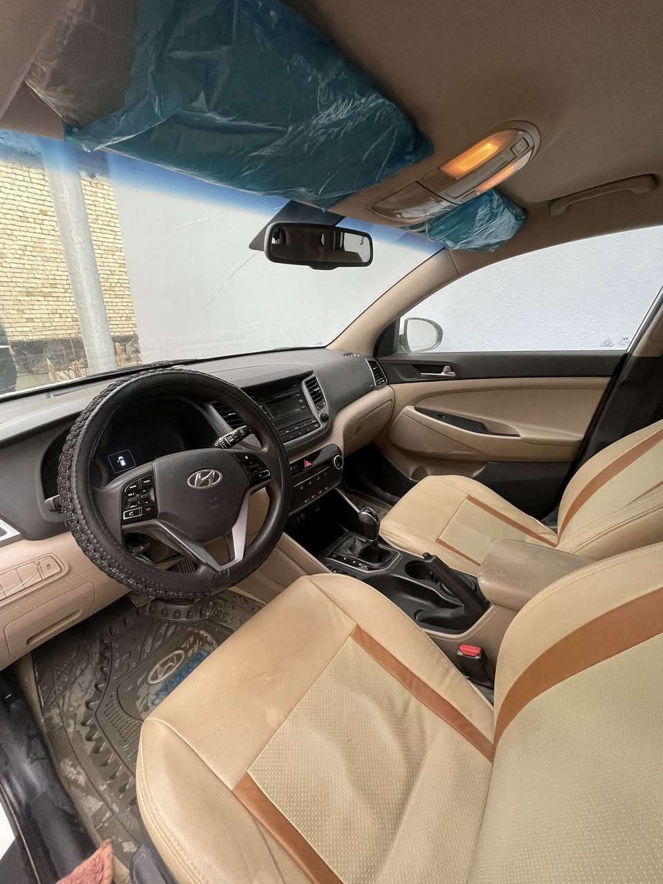 توسان 2017 خليجي رقم بابل
تحكم ستيرن 
اشاير بالمري
محرك دوش
تبريد قطعتين
حساسات خلفية
حساس اطارات 
كاميرا خلفية 
فراش كشنات جلد جديد
فراش ارضيات جاد جديد
السيارة كاملة من كلشي ومكفولة من اي صبغ ماعدى تكحيل بالكارت بالجنطه وتعديل بارد بالجنطه بسيط موضح بالصوره 
مكان السياره كربلاء
السعر 175$ وبيها مجال


**إذا كنت صاحب هذا الإعلان وتريد حذفه لأي سبب، رجاءا أرسل رسالة إلى الدعم الفني**