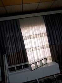 جميعا العنوان موصل عندي ميز تلفزيون رفوف حائط بردات 3 زواريات عدد 5بيع...