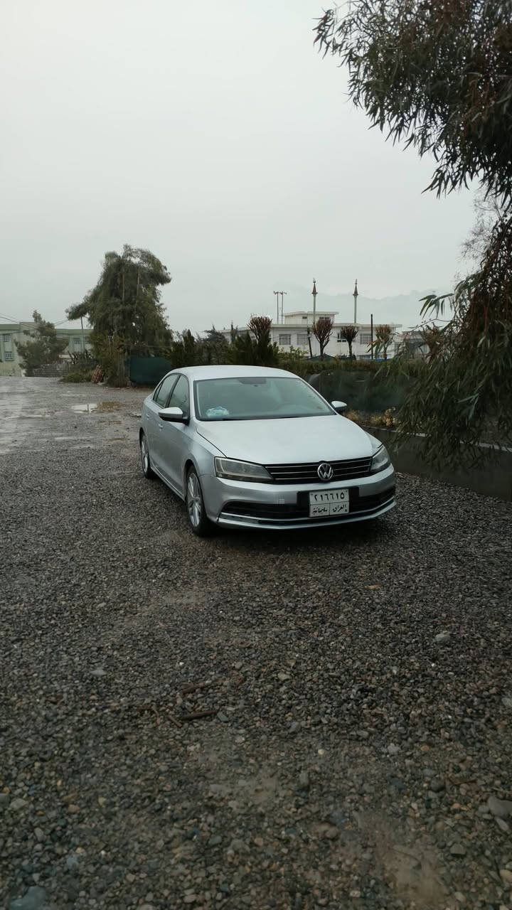 جيتا خليجي 2015
پارچەی هەیە لەگەل بۆنیت و سندوق ٣
گێرو مەکینە بەشەرت
124,000km ڕۆیشتووە  

سەنەوی و ژینگەو ڕێگەو بانی بەناوی خۆمە نوێیە تاکوو ٢٠٢٧ 
ناونیشان / ڕانیە
ژمارە تەلەفۆن/
0751 127 50 49
