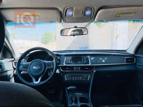 كيا اوبتيما 2016 وارد امريكي
محرك gdi 2.4 على وضع الشركة
ماشية 70 الف فقط
مواصفات fe عادية
هايدروليك الكير قبل شهرين بدلته 
حجر البيئة موجود 
ما مشتغل بيها لا كلوب ولا حساس
تخم تاير جديد 
السيارة على ايدي مستورديها من 2017 وملتزمين بصيانتها اول بأول
حادثها سرقة البنيد وراجع نفس اللون بدون قطرة صبغ ولا ضربة بأستثناء بعض الخدوش 
الايرباكات سليمة كلها
السيارة ولا قطعه بيها تجارية كلها على وضع الشركة ماتصرف عليها الف 
محرك وكير وميكانيك وكهرباء كلها كفاله 
مكان السيارة بغداد المنصور
السعر 135
***********
*********** بغداد
