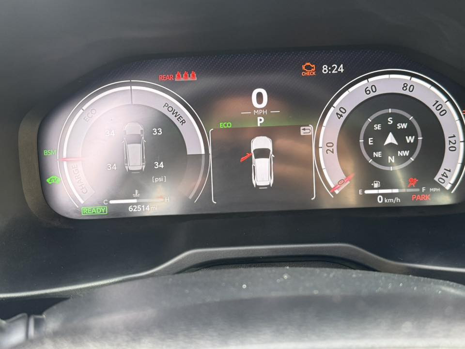 🚗 للبيع: تويوتا راف فور LIMITED HYBRID 2023 - رقم بغداد
المواصفات العامة:
• الفئة: ليميتد هايبرد (Limited Hybrid) - أعلى مواصفات.
• الموديل: 2023.
• اللون: رصاصي (رصاصي).
• المسافة المقطوعة: 62 ألف ميل.
• الرقم: بغداد
• الضرر: جانبي بسيط (بابين) 
أبرز المميزات:
• نظام دفع رباعي (AWD).
• فتحة سقف وكراسي جلد كهرباء (تدفئة وتبريد).
• شاشة JBL الكبيرة الأصلية مع نظام صوتي فاخر.
• عداد ديجيتال بالكامل وكاميرا خلفية وحساسات.
• أنظمة أمان متطورة (رادار، تحديد مسار، مانع تصادم).
📍 الموقع: بغداد.
📞 للتواصل والاستفسار: ***********
