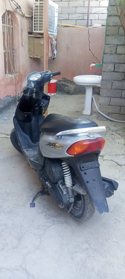 السلام عليكم دراجه ماكس قرده كامله من كلشي نعومه ونهضه خير من الله  كهربايات كله شغاله سلف اليت هورن صطاب اشاير كفراته كله بلاد مختمه دراجه (مفتوحه بس ولفات فقط )السعر 700 وبيه مجال رقمي ‏‪***********‬‏ العنوان بصره قرنه
