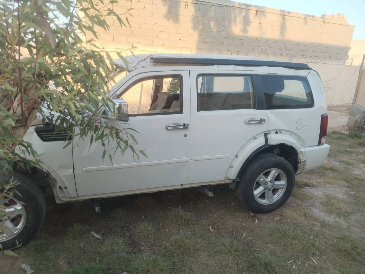 البيع دوج نتروه موديل 2008
السياره شغاله وتمشي السياره سابقن  كفاله السياره تعرضت الحادث كما موضح بل صوره 
الغود شواصي كفاله
مكينه وكير وحداديه وتخم تاير جدد
رقم سليمانيه انكليزي سنويه 2030 بسمي تحويل او وكاله
السعر 38 وبيه مجال الشراي
العنوان طريق كربلاء نجف عامود 250
رقم الهاتف ***********
