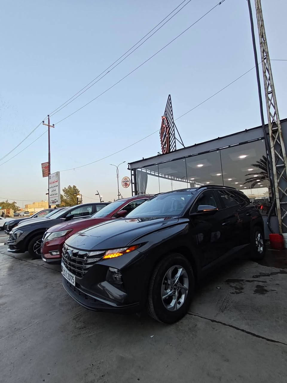 Hyundai Tucson 2022
مرقم كامل بغداد تحويل ثاني يوم 
محرك 2400 4V تنفس طبيعي 
كير اوتوماتيك 
بصمه 
شاشه كبير بنظام الـ كار بلي 
سايد بريك دكمه
اوتو هولد
كاميرا دواره + حساسات خلفيه
نقطه عمياء 
اشاير بالمري
تشغل عن بعد 
ترحيب عن الاقتراب 
تبريد قطعتين 
السياره جديده ونظيفه جداً 
ب190 ورقه وبيها مجال للـشراي
 ***********
مكاني بغداد - بلديات
