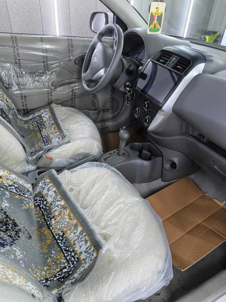 نسيان سني هندي موديل ٢٣ ماشية ٢٥الف
مكفولة من الضربة والصبغ فقط حالوب ومسحوب  
وكالة تحويل مضمون 
السعر ١٢٠ورقة 
مكان بغداد المدائن 
***********
