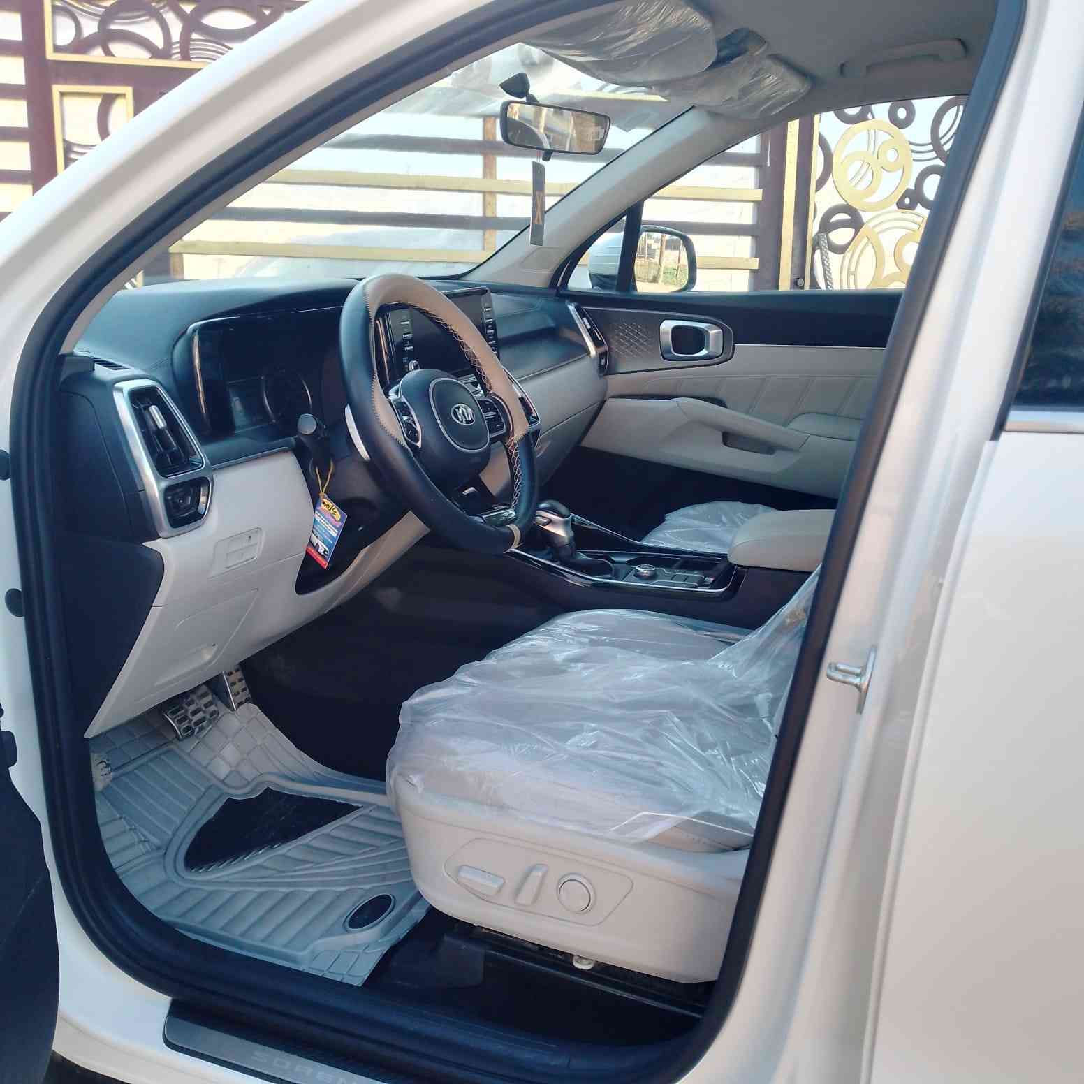 سلام عليكم..
سورنتو موديل 2021 رقم بغداد دولي بأسمي ستة سلندر مكينة وكير وتبريد وحدادية كله مكفول وجديد ماشية 90 الف مواصفات بصمة حساسات وكامرا وبردات وباقي المواصفات معروفة. سيارة نضيفة جدا مكفولة من الصبغ والتبديل ماعدا رصعات موضحة بالسونار المرفق بالصورالسعر 273  وبيها مجال بسيط مكانها كربلاء بيع او مراوس حسب القناعة للتواصل ***********
