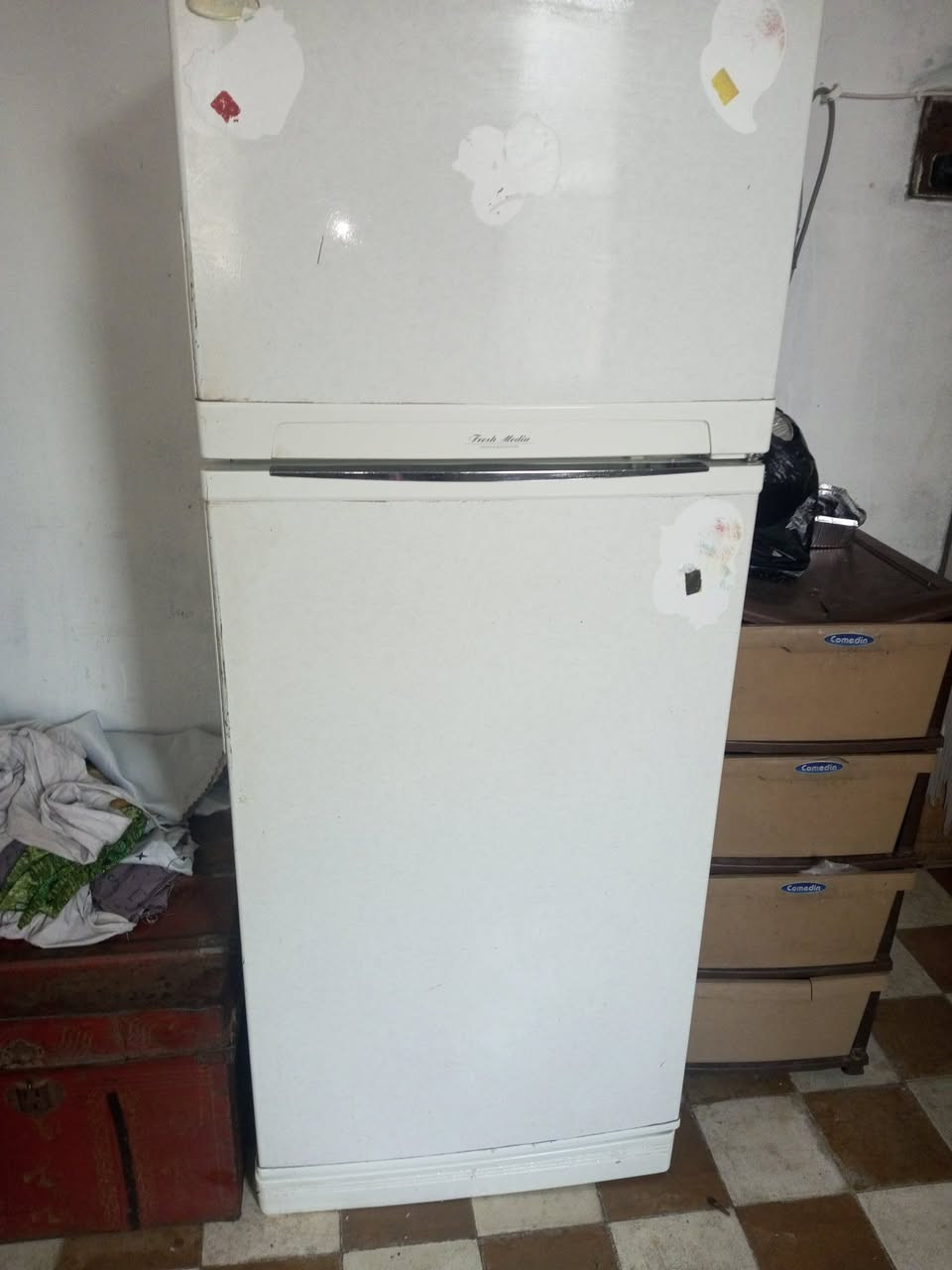 ثلاجة للبيع الفريز تجميد فول بس الجو قليل تبرد ادفعو سعرو


**إذا كنت صاحب هذا الإعلان وتريد حذفه لأي سبب، رجاءا أرسل رسالة إلى الدعم الفني**