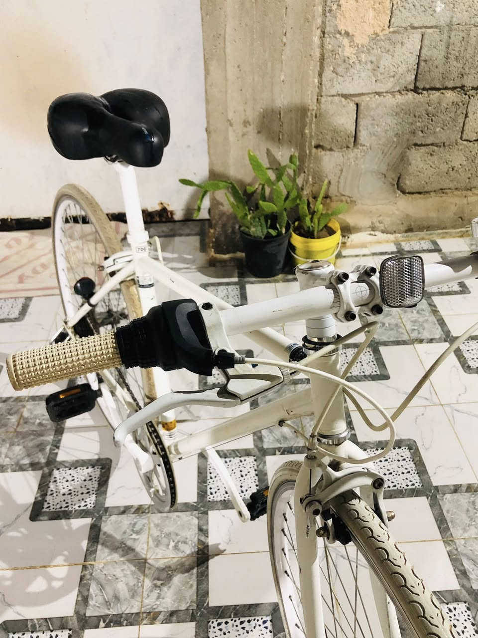 سلام عليكم باسكل للبيع C700 كامل من البريكات ومن العكرب مالته يتكون من 7 نمرات وكلهن شغالات  و من الكير مالته  و الباسكل فول سرعه و كلشي بيه نضيف و الكشر مالته يخبل بعده جديد السعر بـ 120 و بيه مجال عنوان  بغداد النهروان قرب مطعم الديوان اذا شراي راسلني او اتصل عليه ع رقم الواتساب ***********
