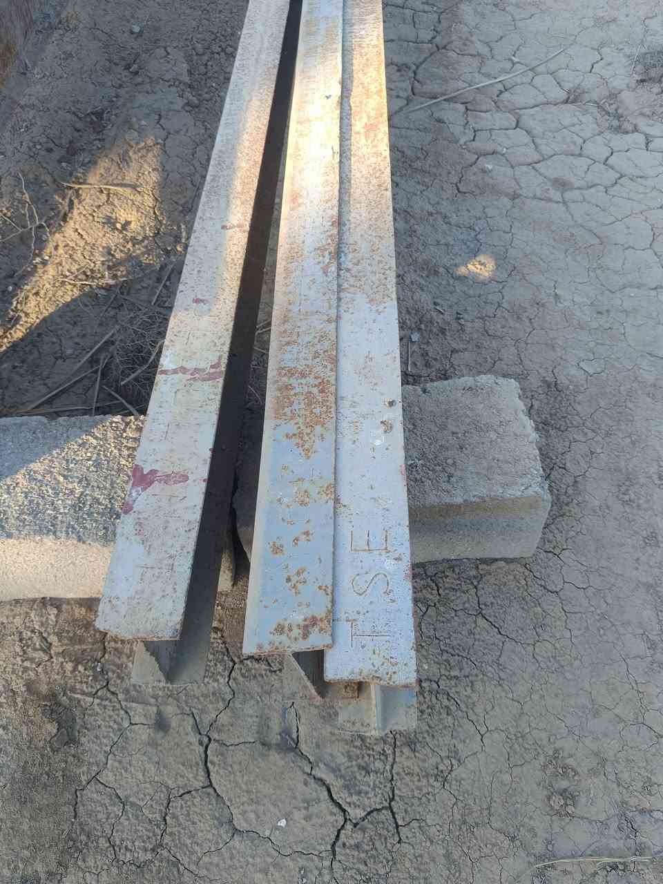 شيلمانات عدد 6سعر المتر 10  وسط نضيفات و مصبوغات


**إذا كنت صاحب هذا الإعلان وتريد حذفه لأي سبب، رجاءا أرسل رسالة إلى الدعم الفني**