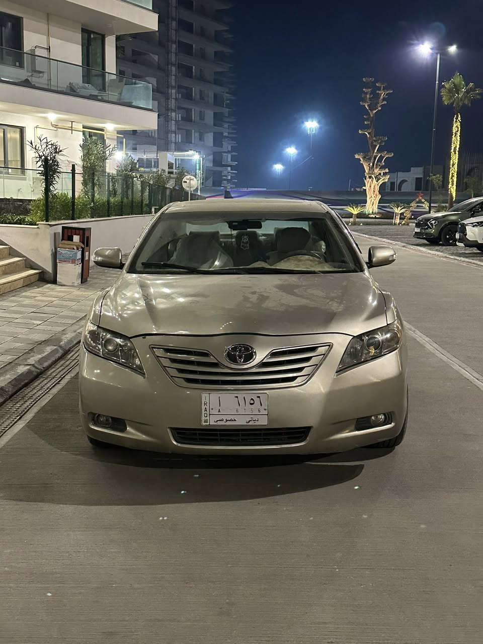 السلام عليكم
كامري 2009 وارد امريكي فول مواصفات داخلة كلين وبالعراق حادثهة باب السايق ومبدلة مصبوغة عام جارد لونهة تعرفون انتوا هذا اللون وية جونة داخل وخارج كلة نضيف محرك 2400 اريد مراوس بماليبو من موديل 17 لل 22 واذا اكو بريمير بعد احسن مكاني بغداد. 
***********
