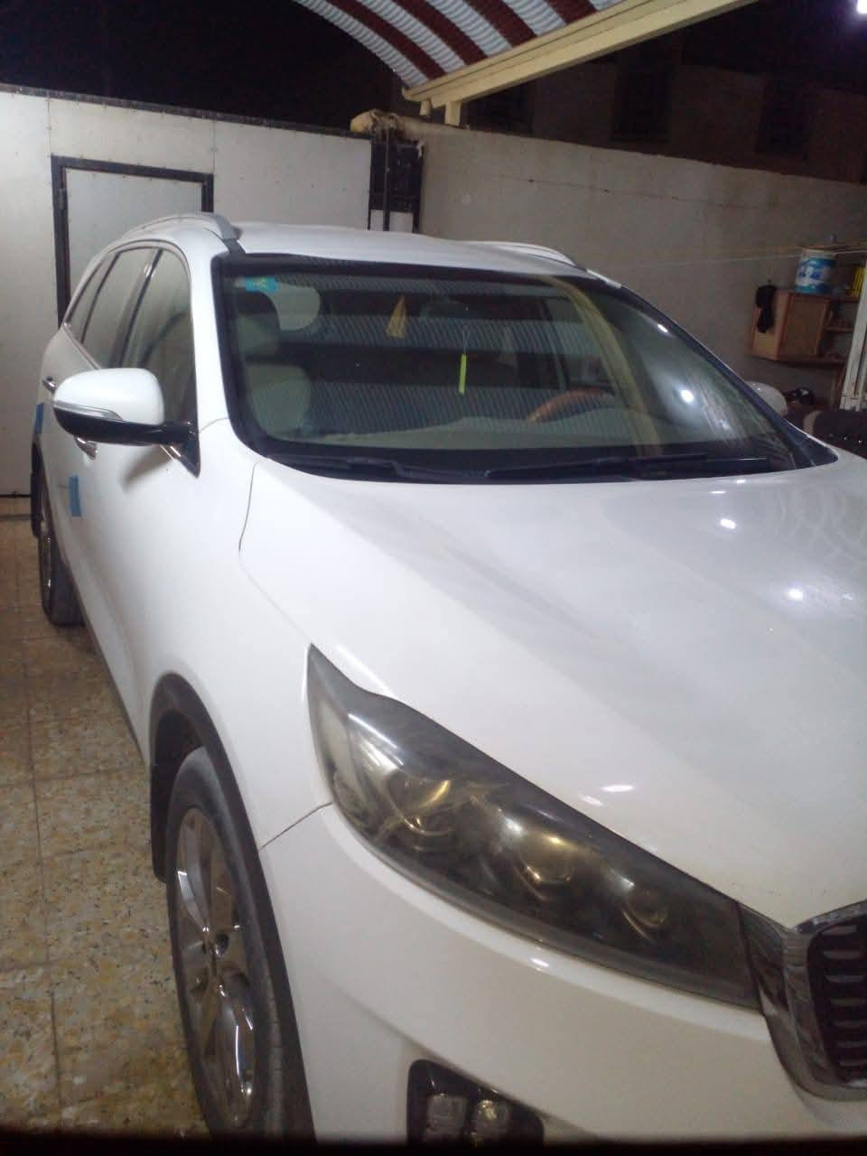 السلام عليكم
سورنتو  خليجي
موديل 2019
كفالة عامة من الحادث وصبغ عدى بارد باب خلف سائق
محرك V6
تدفئه تبريد شرط
رادار امامي جانبي
حساس خلفي عند الاقتراب
مانع انزلاق 
نقطه عمياء
كامره دواره 
مسجل شاشه كبيره
7 راكب
تحكم ستيرن فول
اربع انظمة قياده
ويل كب فضي 
وبعد بيهه هواي مواصفات 
رقم سيارة  بصرة باسمي 
السعر 250 و بيها مجال للشراي
مكان السيارة البصرة ابي الخصيب 
للأستفسار اكثر اتصال او واتساب ***********
