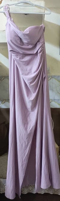 فساتين • ساعة وحدة • مقاسات ٤٢،٤٤،٤٦