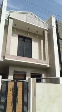 دار للبيع 💯 م الدوره البو عيثه مجمع شواطئ دجله شارع المطار واجها 5 نزا...