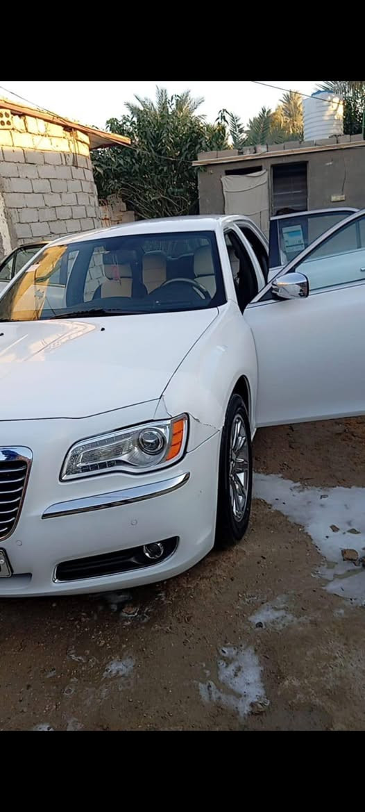 السلام عليكم اوبامه موديل ٢٠١٢ سياره جاهزه كير مكينه حداديه تاخم تاير  سيار مكفولل   السعر. ٢٠٠ وبيه مجال.   الا استفسار اتصل وبيك خير ودلل. اني مكلف بل نشر ما اجاوب خاص. مكلف. اتصل وبيك خير ودلل. ***********.
