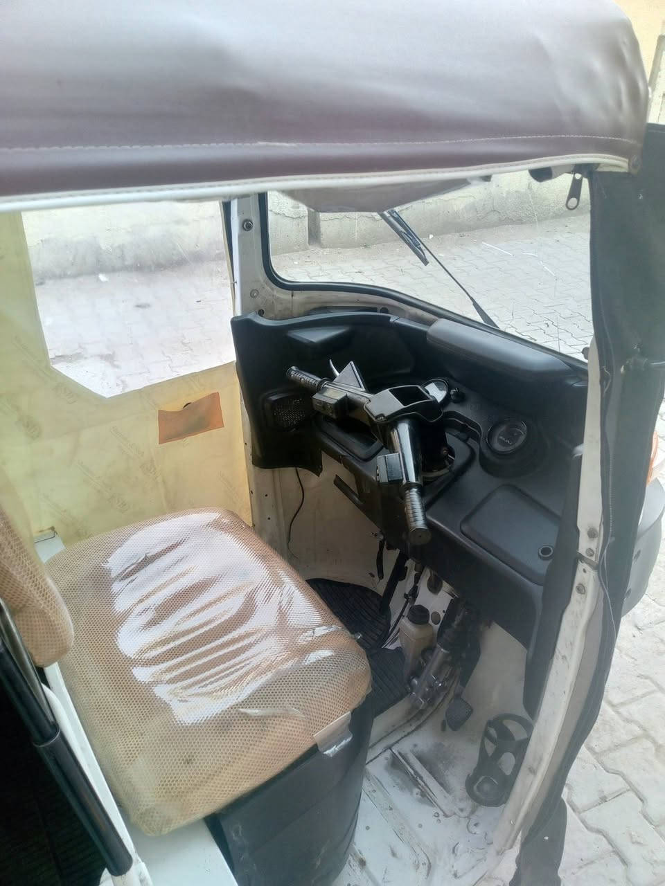 سلام عليكم تكتك البيع مديل 2021شهر5 تكتك خير من الله ضربات خفيفه مثل مامبين بل صورة رادلهه بس دكمه مال دبل اشارة وتكتك مجفته رايدهه 7مليون وبيهه مجال الطيبن وباب عدي كلشي مابي بس نرمادة نقصه
*********** اوراق مامرقم مكاني بغداد الشعله
