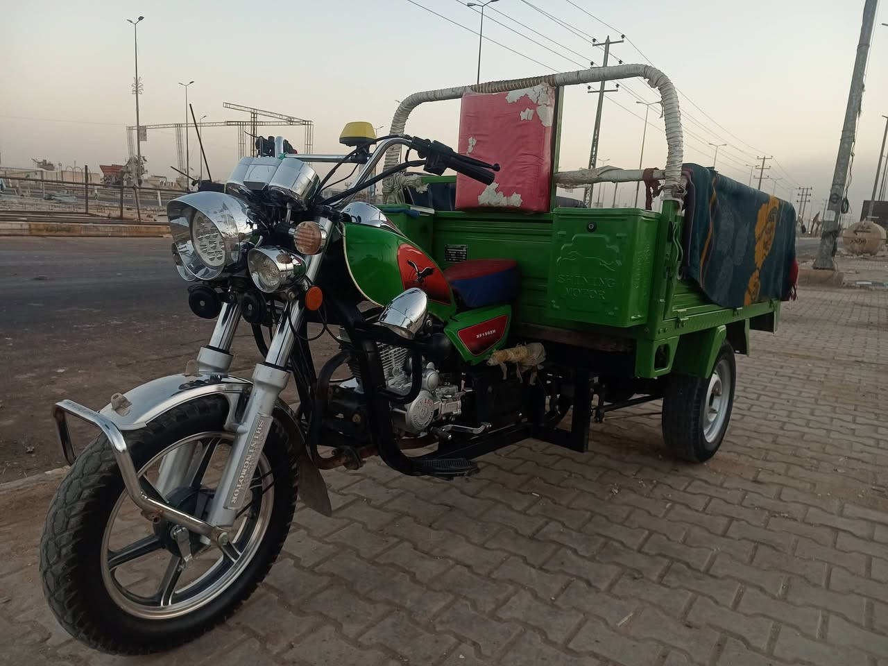 البيع ستوته 23طالعه ب24
مكفوله ولا برغي مفتوح بيه مكان الحوالي فريحه السعر ب2400 رقم ***********
