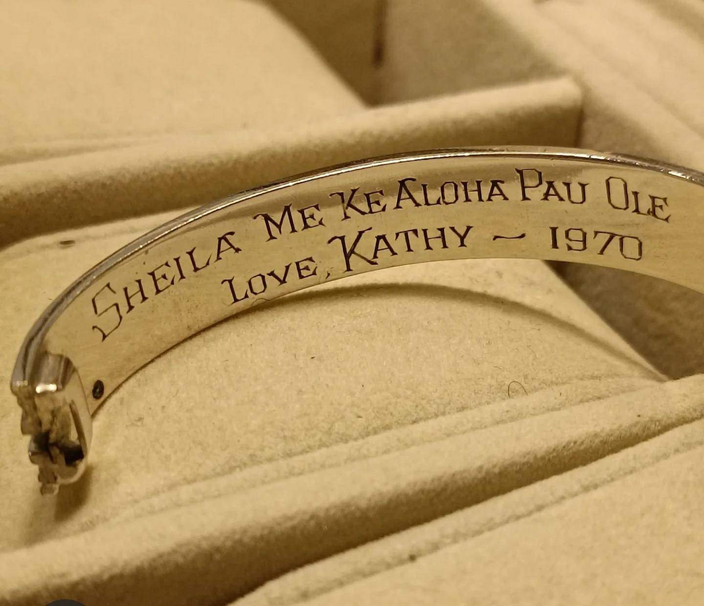 السلام عليكم
سوار طلاء فضة
كاميو
للبيع


**إذا كنت صاحب هذا الإعلان وتريد حذفه لأي سبب، رجاءا أرسل رسالة إلى الدعم الفني**