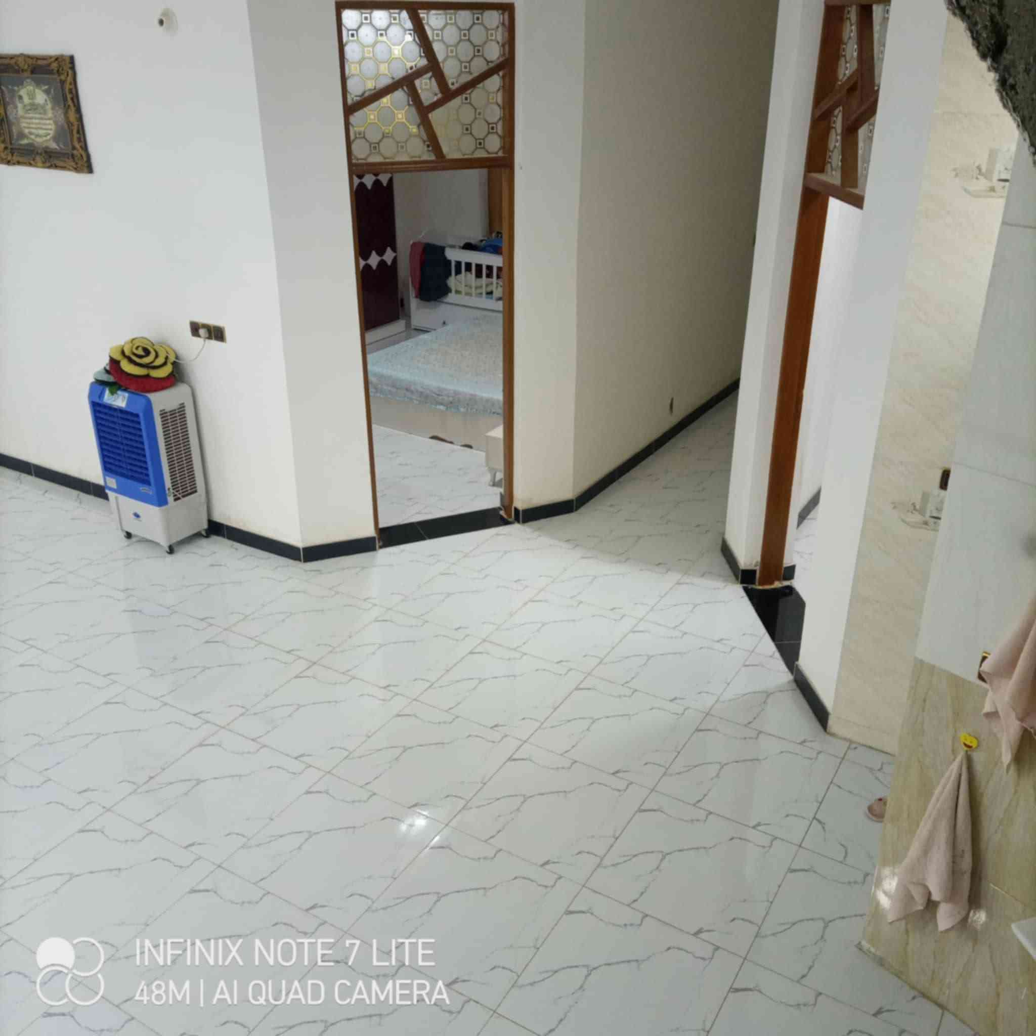 دار للبيع في الخضراء مساحه ٢٠٠ طابق واحد صاله واستقبال وغرفتين ومطبخ واستقبال كامل مناقصه اي شي بناء حديث سعرة جدا مناسب مستعجلين عالبيع الشراي يتصل ***********
