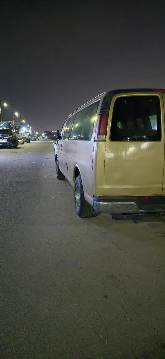 السلام عليكم البيع أو مراوس 
سياره 14 راكب
مكينه 8سلندر
كهربائيات شغاله
رقمه بصره خصوصي
سياره صبغ عام
موديل 2000 
كفاله كير مكينه حداديه من الحادث

السعر(50)ورقه
مراوس فقط بي ام دبليو

الرقم *********** (علي)
