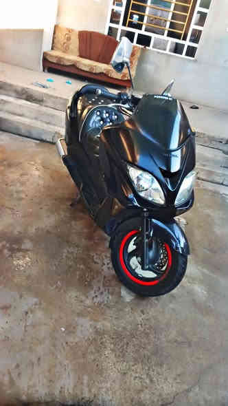 السلام عليكم اخوان فوزه 80 كرستال للبيع  دراجه قدام العين تخبل المكان الموصل جانب اليمن السعر 800  للاستفسار  ***********
