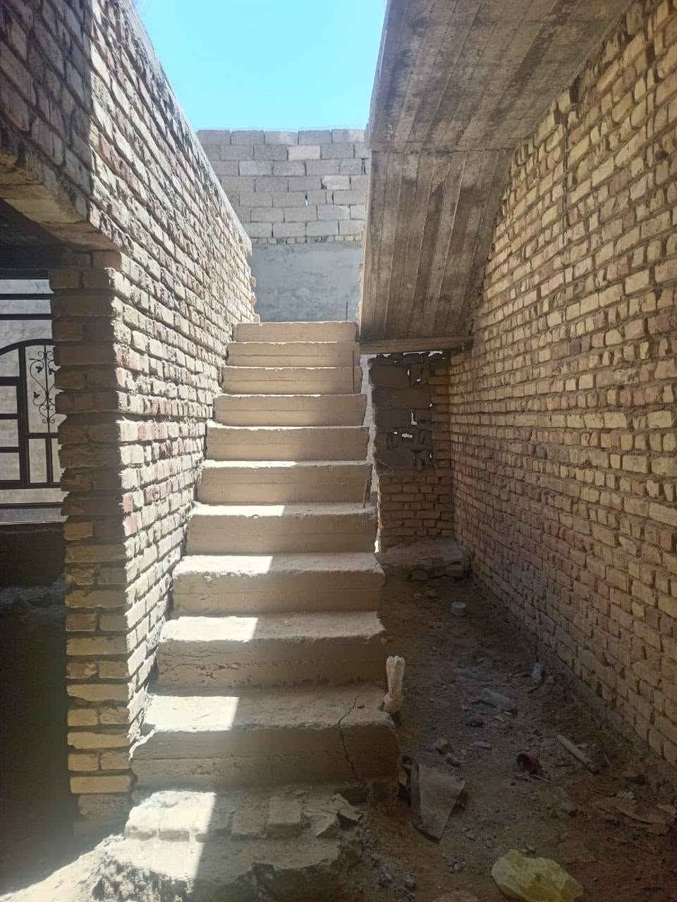 سلام عليكم
مشتملات للبيع عدد ٢ منطقه الخالصه حي رسول
مساحه الواحد ١٥٠
فقط غرفه وحده تعبانه


**إذا كنت صاحب هذا الإعلان وتريد حذفه لأي سبب، رجاءا أرسل رسالة إلى الدعم الفني**