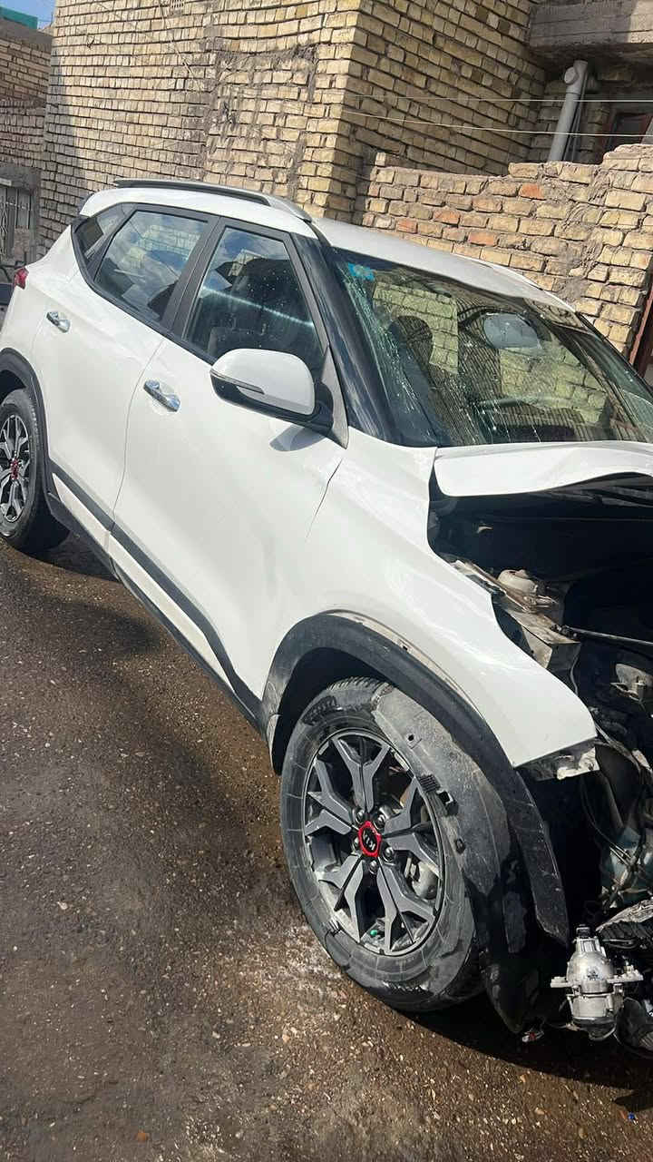 كيا سيليتوز ٢٠٢١ رقم بغداد دولي  هزه جديده تحويل مباشر  بدون لغد ولا شاصي فقط خارجي تشتغل وتمشي بس لراديتر مكسوره السعر ١١٥ وبيهه مجال مكاني بغداد الكاظميه رقمي ***********
