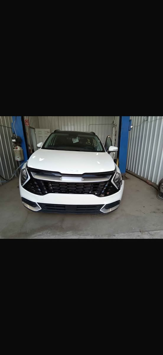 سلام عليكم
كيا سبورتج وارد أمريكي موديل 2024 
حادثها كما في الصور 
تبديل باب خلف الصدر وصبغ 
بدون دواخل 
بدون إيرباك 
بدون رقم دخول جديد
فول موصفات لاخير 
بانوراما
بصمه 
كشنات جلد 
تدفئه كشنات
ستيرن تدفئه
شاشة دجتال
ويل كب بقلاوه
بيها اهواي موصفات 
ماشية 7100 
عارضها 
208 
لاستفسار 
***********
