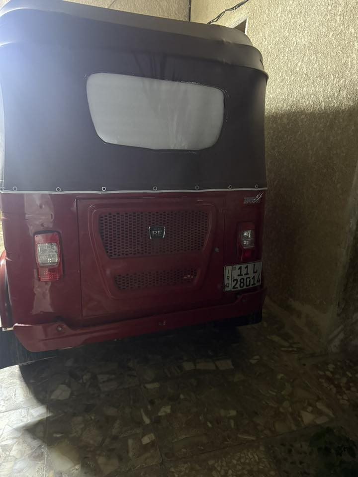 22 رقم وسنويه مكينه مكفوله تكتك جاهزه لشغل سعرر 8700 شراي يتصل ***********
