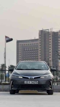 للبيع تويوتا كورلا  مديل : 2017 خليجي مواصفات عادي نص فول حساسات خلفي ...