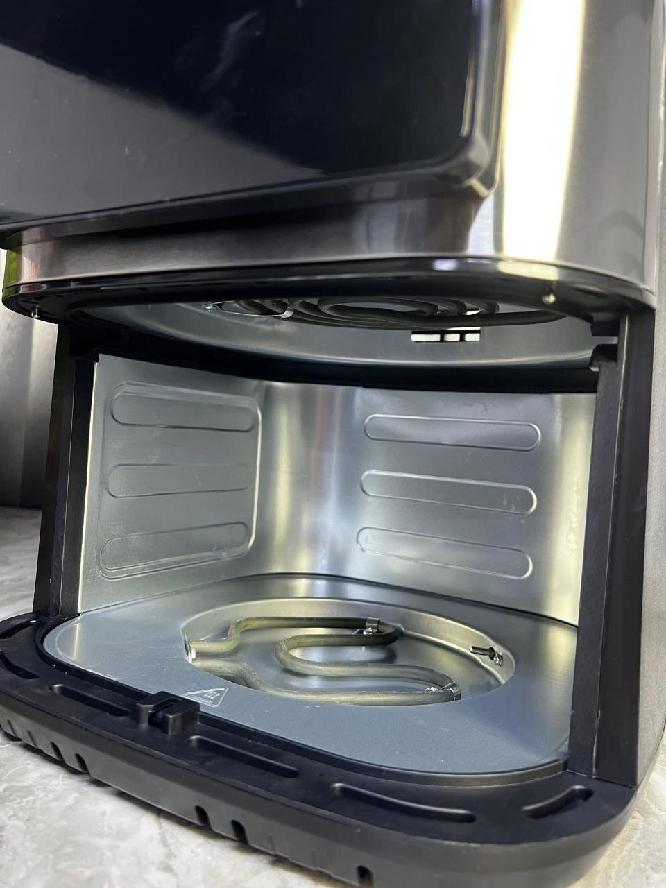 لاول مره قلاية امبليوم شاشه ايباد دبل هيتر بالاعلى والاسفل
حجم 8 لتر  
🔹خاصية تذويب الطعام الجامد
🔹نافذه للرؤية + اناره داخليه 
🔹قدرة 2000 واط
🔹شاشة ايباد لمس كبيرة + انظمة طعام مختلفة
🔹امكانية التحكم بالهيترات ( تشغيل او اطفاء الهيتر )
مع ضمان سنة

السعر 125 الف 
#العراق_السعودية_قطر_الامارات_الكويت_البحرين_اليمن_الخليج_سوريا_مصر_لبنان_الجزائر_تونس_المغرب_قطر_دبي #العراق🇮🇶🇮🇶🇮🇶🇮🇶🇮🇶🇮🇶🇮🇶😍😍😍 #اكسبلورexplore #تراندات_انستكرام #is


**إذا كنت صاحب هذا الإعلان وتريد حذفه لأي سبب، رجاءا أرسل رسالة إلى الدعم الفني**