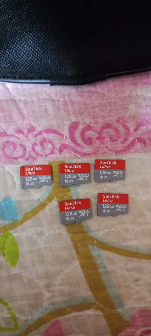 رامات اصليه  نفس  بل صوره 256
و128 جديد غير مستخدم 
سعر 15الف  حي عامل بغداد 
بغداد***********  واتساب
0771233925
