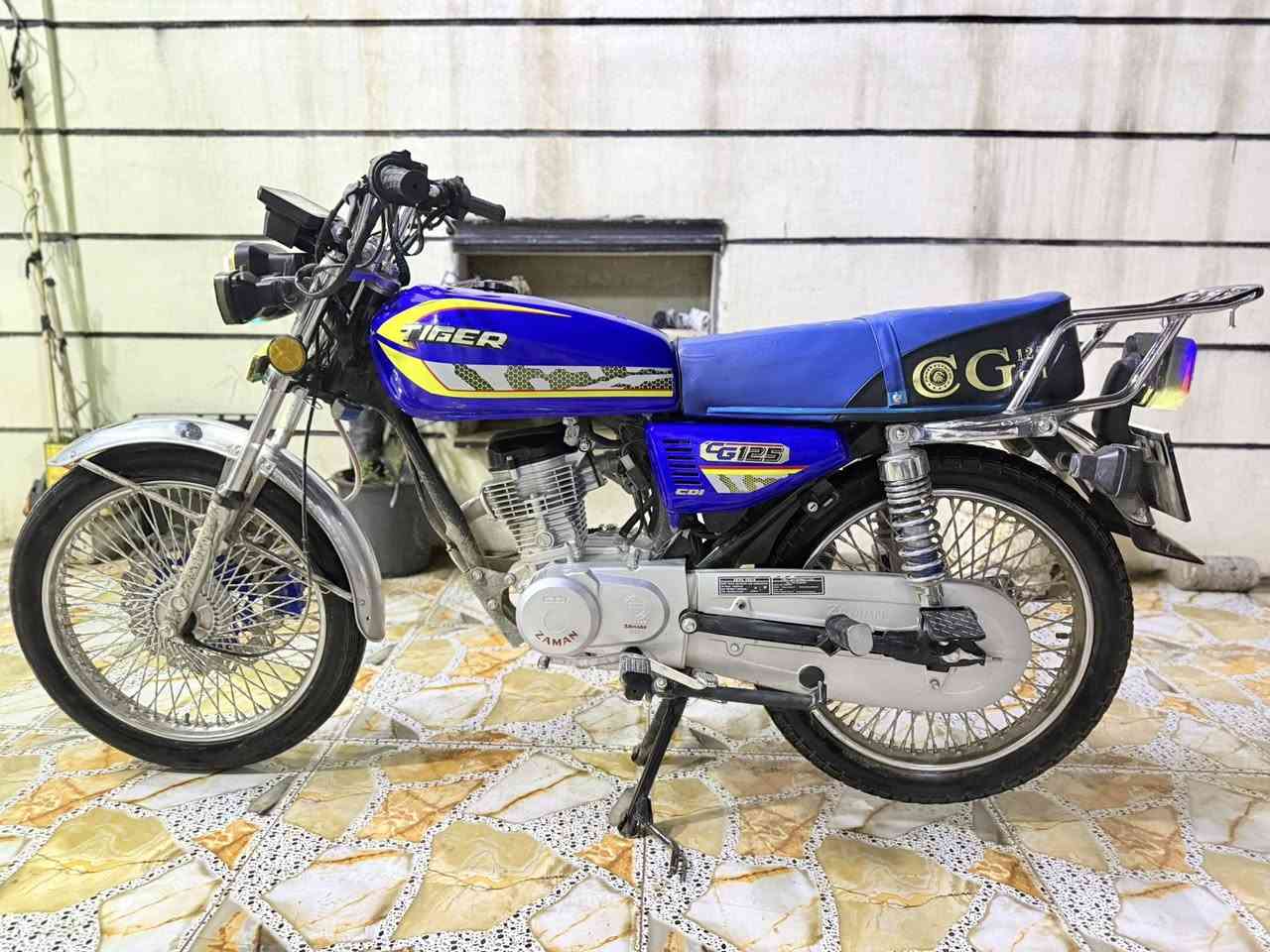 دراجه تايكر 4كير موديل 2025صفرر بعده حته الصباين مال شركه موجود دراجه ماشيه 4الف فقط كلشي شغال ع وضع الشركه محرك صفر بلشرط 
سعر 650بي مجال شراي طب خاص او خابرني *********** تجي تشوفه اذا مو نفس الصوره تاخذه بلاش
