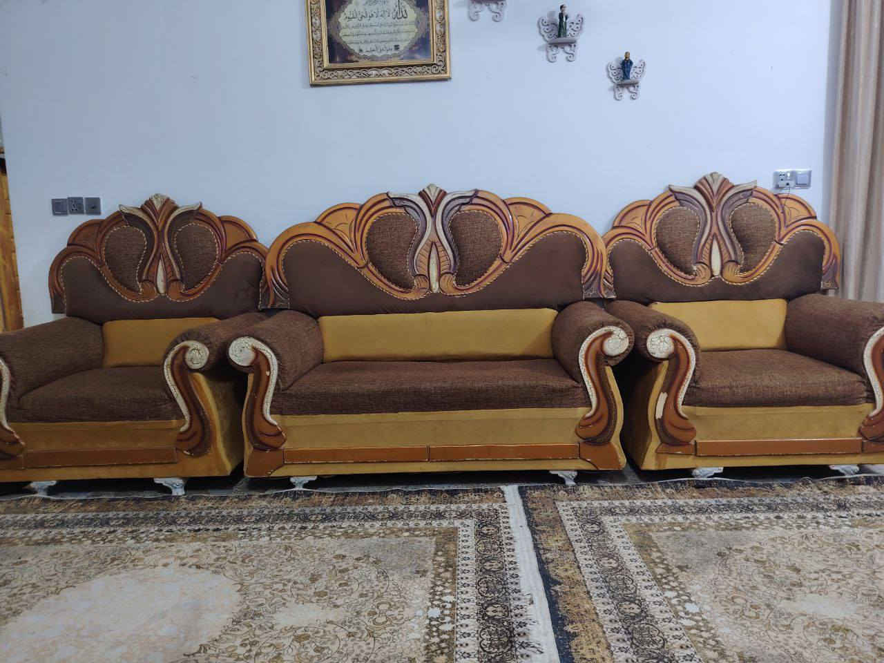 السلام عليكم ورحمة الله وبركاته
تخم نضيف للبيع ١٠ مقاعد 
السعر ٣٠٠ وبيه مجال 
للتواصل
***********
