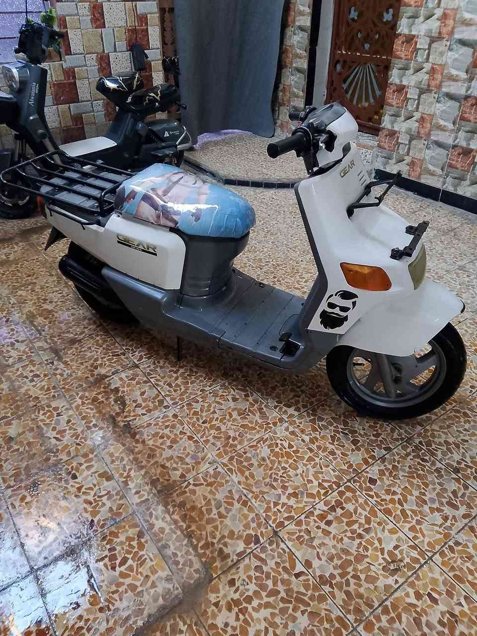 للبيع شغال وايرمنيه شغاله السعر 150وبي مجال بكاني جانب الايمن ***********
