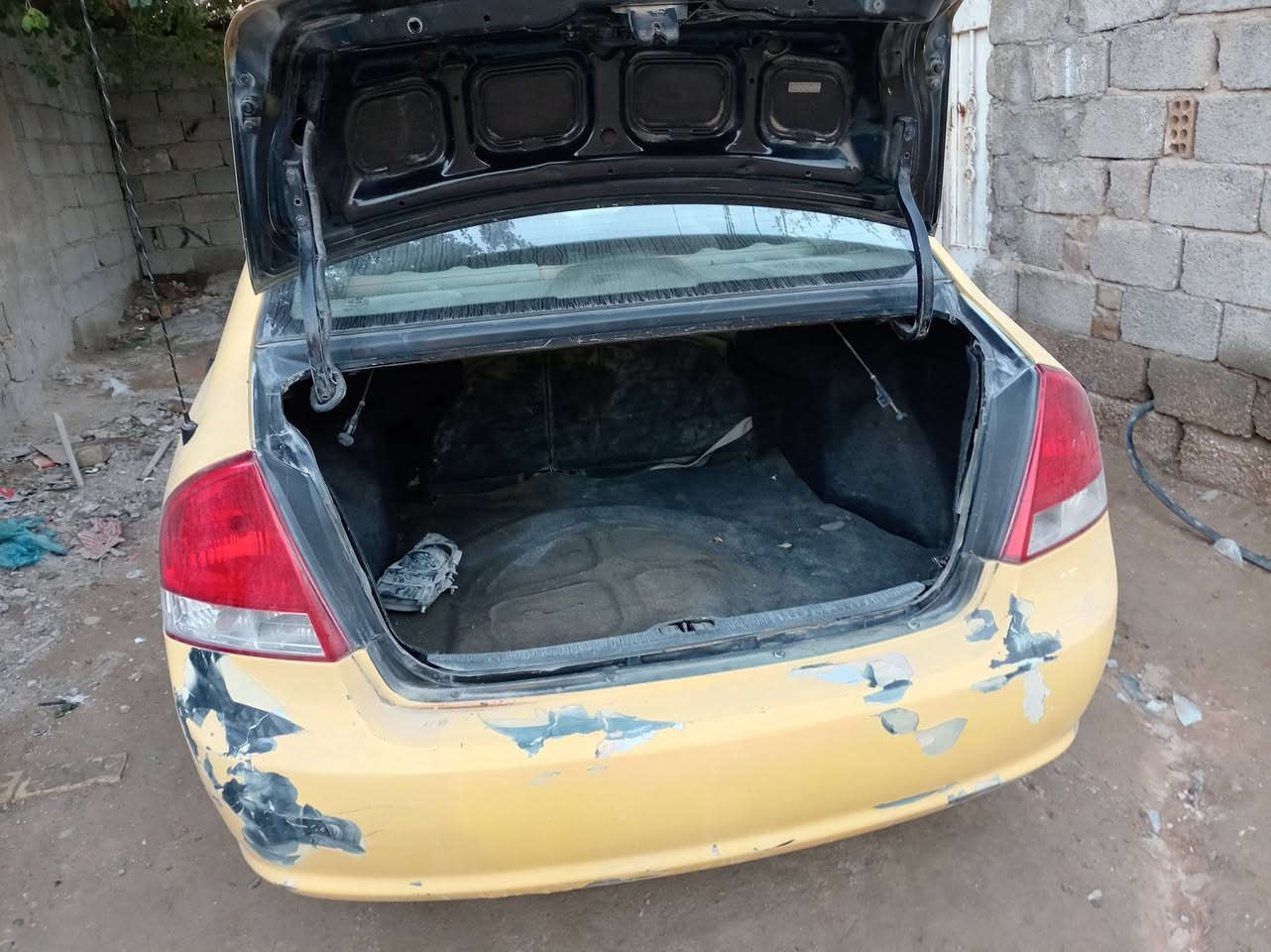 السلام عليكم سياره كيه اسبكتره مديل 9  الرقم صدامي مكفوله من الضربه كير ومحرك كفاله حداديه سبعين بل ميه وصل خط وبحث تخم تاير كهرباىيات شقاله تدفىه تبريد غرفه جديده بدون راعي يتكفل الباع عشاىر وسرقه  العنوان النجف الحيدريه رقم الموبايل (***********) (***********) السعر 45
