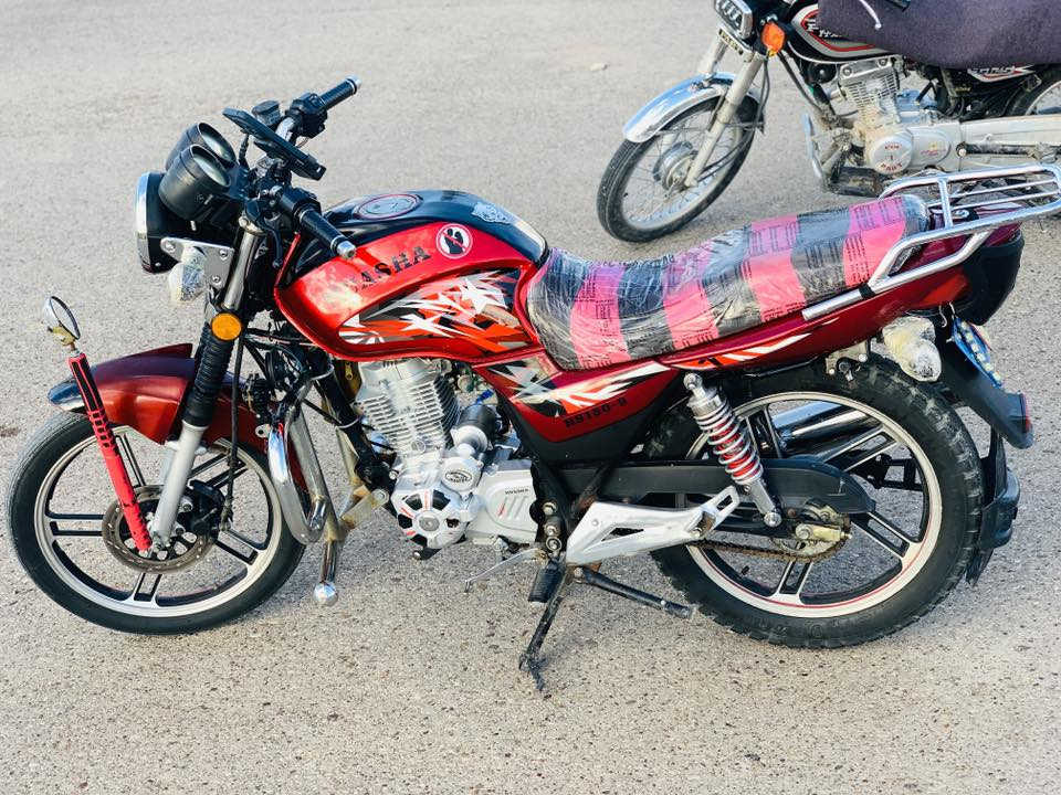 ادمن حب   سلام عليكم لبيع هايوشه موديل 20اوراق موجودة تفاصيل  اكثر خاص او تصال على رقم
***********
تجي تفحص بعينك قيم  وبل عافيه عليك
