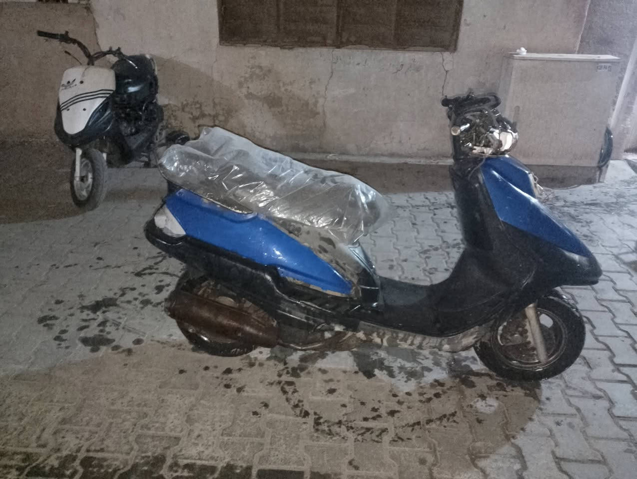 السلام وعليكم دراجتين كوم حديد شغالات السوده شغاله سلف وهندر والزركه فقط هندر السعر 190 العنوان الأعظميه للتواصل خاص


**إذا كنت صاحب هذا الإعلان وتريد حذفه لأي سبب، رجاءا أرسل رسالة إلى الدعم الفني**