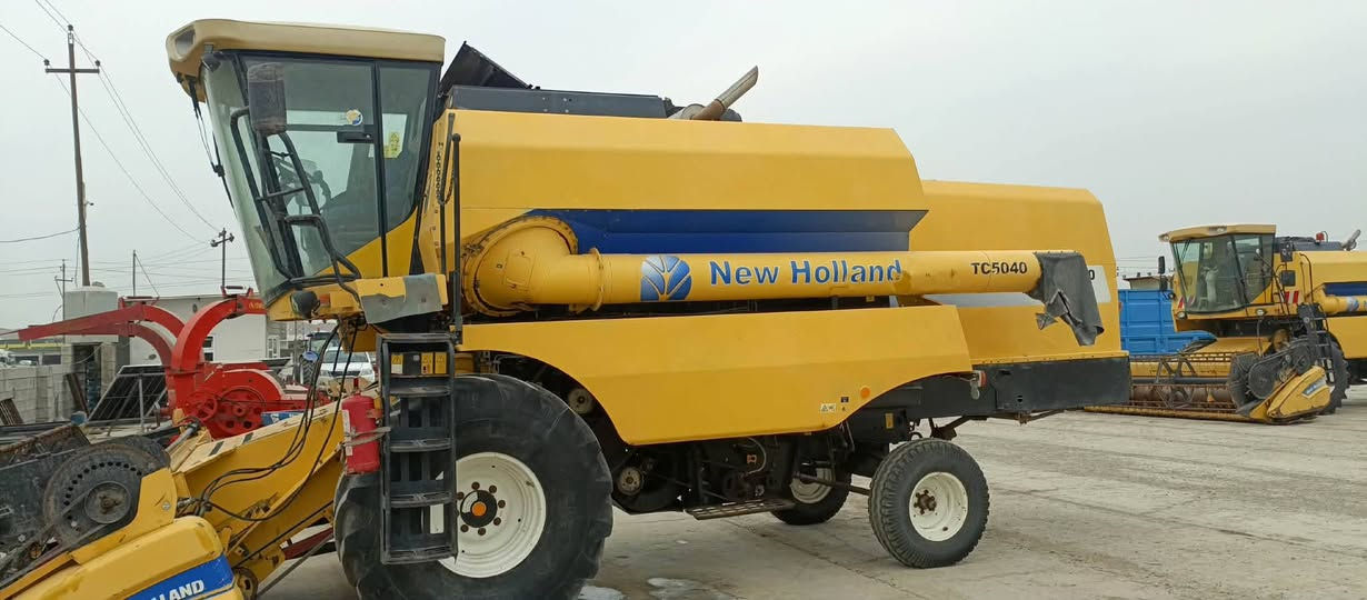 حاصده للبيع موديل ١٢ رقم واسط تحويل مكفولة عام سعر ٦٧ مليون تصل ***********
