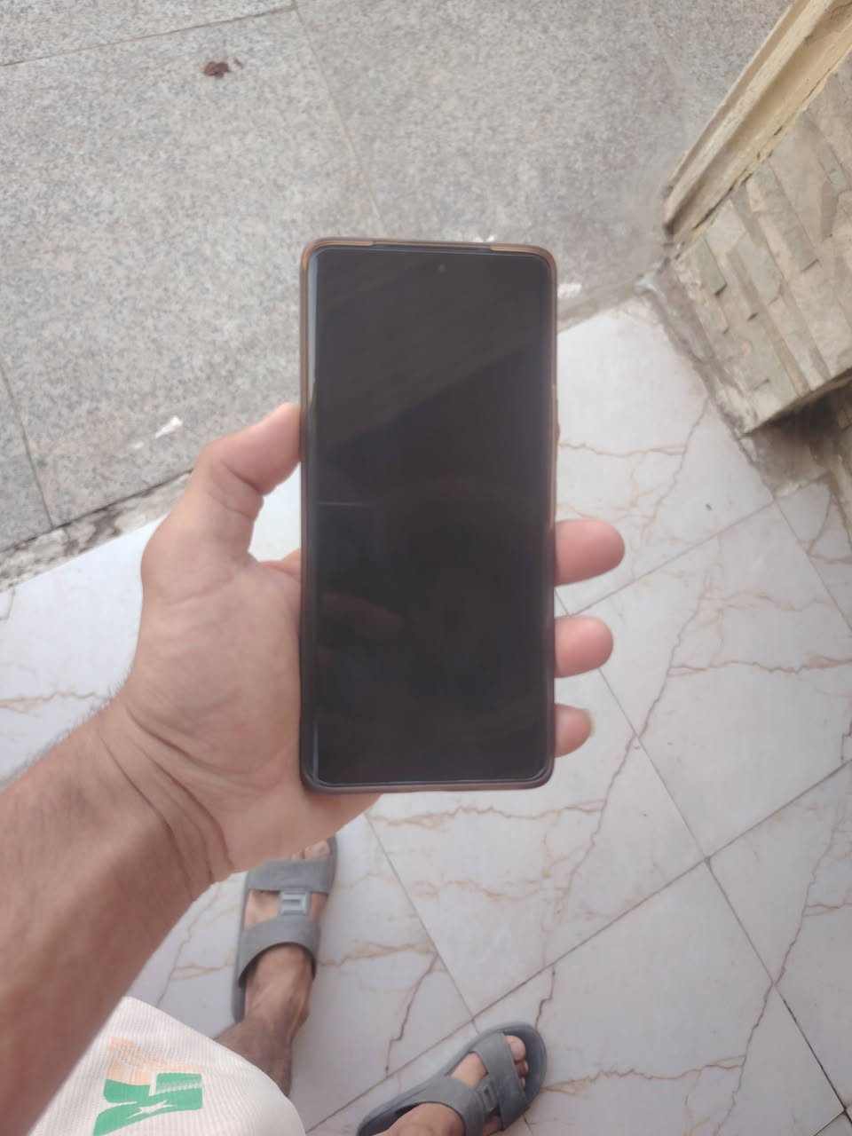 سلام عليكم
هونر اكس 9c جديد مستخدم قليل 
 ذ٢٥٦ 
غراضه كامله تجي اذا بي شخط 
تاخذه بنص لفلوس لزكه لضهر بعده بي 
*********** مكاني شاميه
