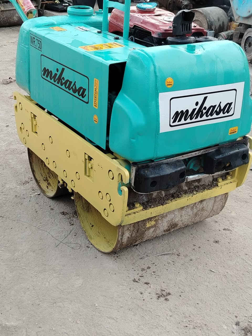 حادله ميكاسه يدويه وارد يابان
وزن (ثلاث ارباع )الطن عرض 60سنتمتر 
هزاز فول 
طفايه حريق 
قماجي جدد
سيفتي  
جاهزه للعمل 
مكاني واسط الكوت مركز المدينه اي استفسار اتصل بلرقام اثير ***********اسيا ***********
نعتذر عن الرد في الخاص ☝☝☝☝
