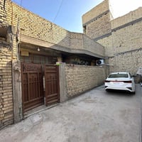 بيت للبيع المساحة 138 متر يحتوي على استقبال وغرفتين وهول كبير في الطاب...