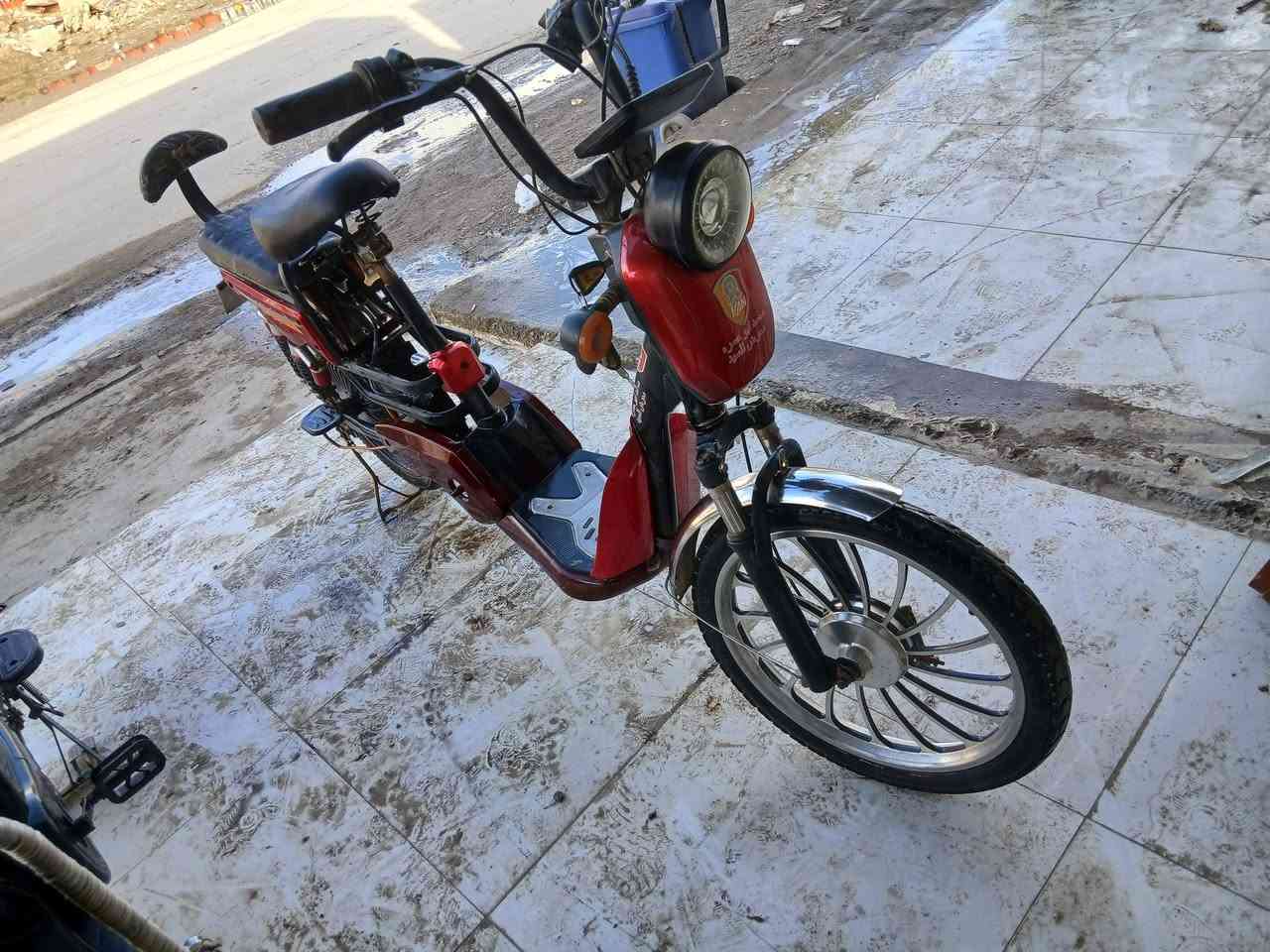 دراجة شحن للبيع موديل ٢٤ بدون بطاريات سعرة ١٠٠ ***********
