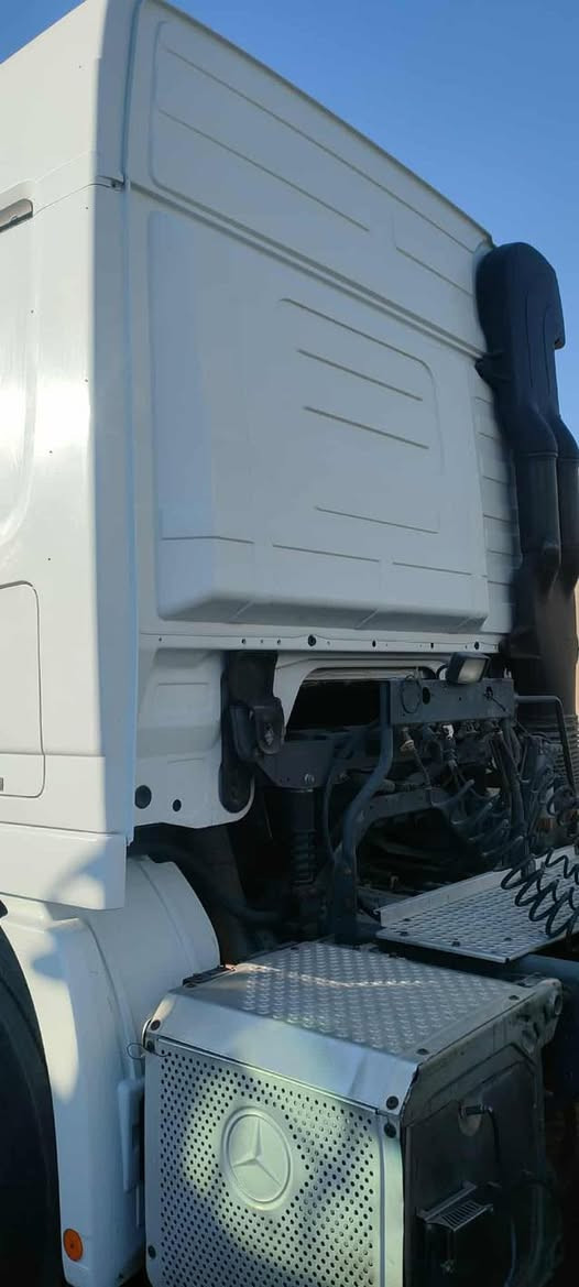 السلام عليكم سيارة للبيع اكتروس سكس جوبلس موديل 2015 حجم 44 26 + عربانه عبدالله جوهر موديل 2025 ذرعه 27 تخم تاير كفاله عامه للاستفسار (***********) مكان السياره بصره اني مكلف بل نشر
