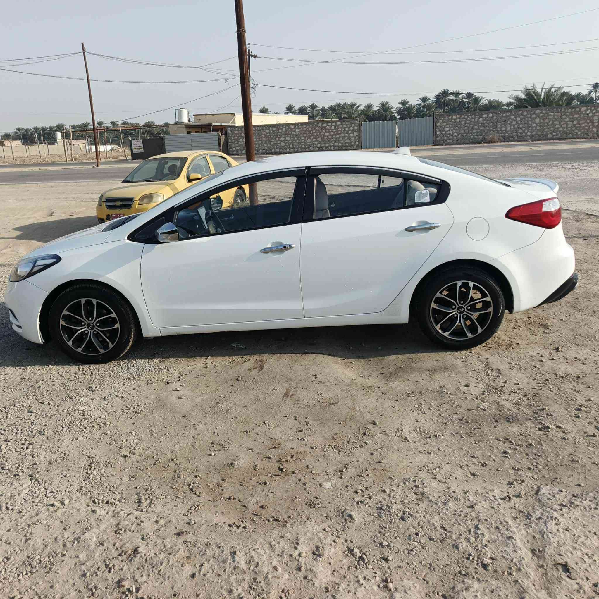 سلام عليكم سيراتو البيع بيه جاملغ كدام مبدل فقط السيارة تخم تاير حداديه مكينه كير كله جديد نقصه فقط تبريد رقم بابل انكليزي بسمي سعر ب 120 وبيه مجال

مكان نجف عباسية
رقم ***********
