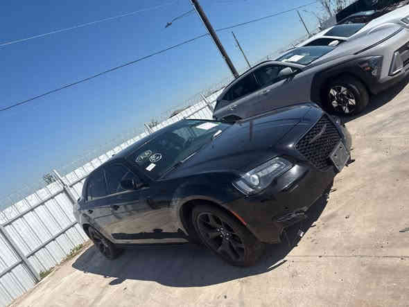 كرايسلر اوباما 2022
فئة S 
فول مواصفات للاخير
بانوراما
كشنات خزن
تدفئه كشنات وتبريد
كشنات حضن مختمه S
ماشيه 70 الف تقريباً 
رادارات مري
ورادار جانبي وخلفي
حساسات خلفيه 
وحساسات امامية
دخول السياره بكتاب ضباط
موعد الوصول    12/28 
تستلم واصل مرقم باسمك
السعر 278 ورقه شامل كل شيء
موقع الشركة بغداد زيونه 
للاستفسار
*********** متوفر واتساب
