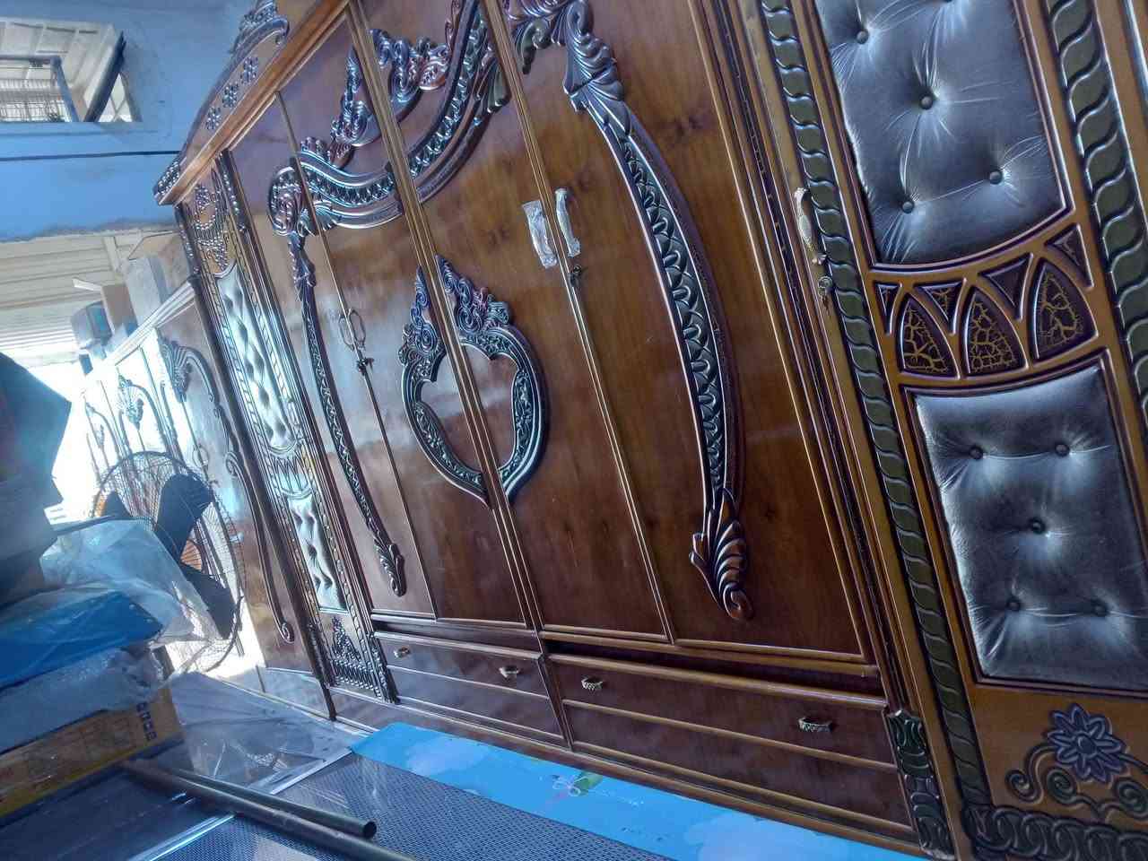 بسم الله وعلى بركة الله
غرفة اخشاب صاج نظيفة جدا 
العنوان محل بلدروز مجاور ابو وطن للمفروشات 
موبايل ***********
