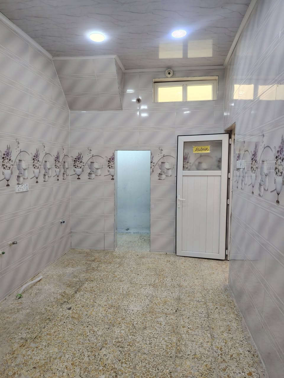 100 م للبيع حي الوفاء طابق واحد صب سعر    ١٠٨مليون.  ***********. و***********
