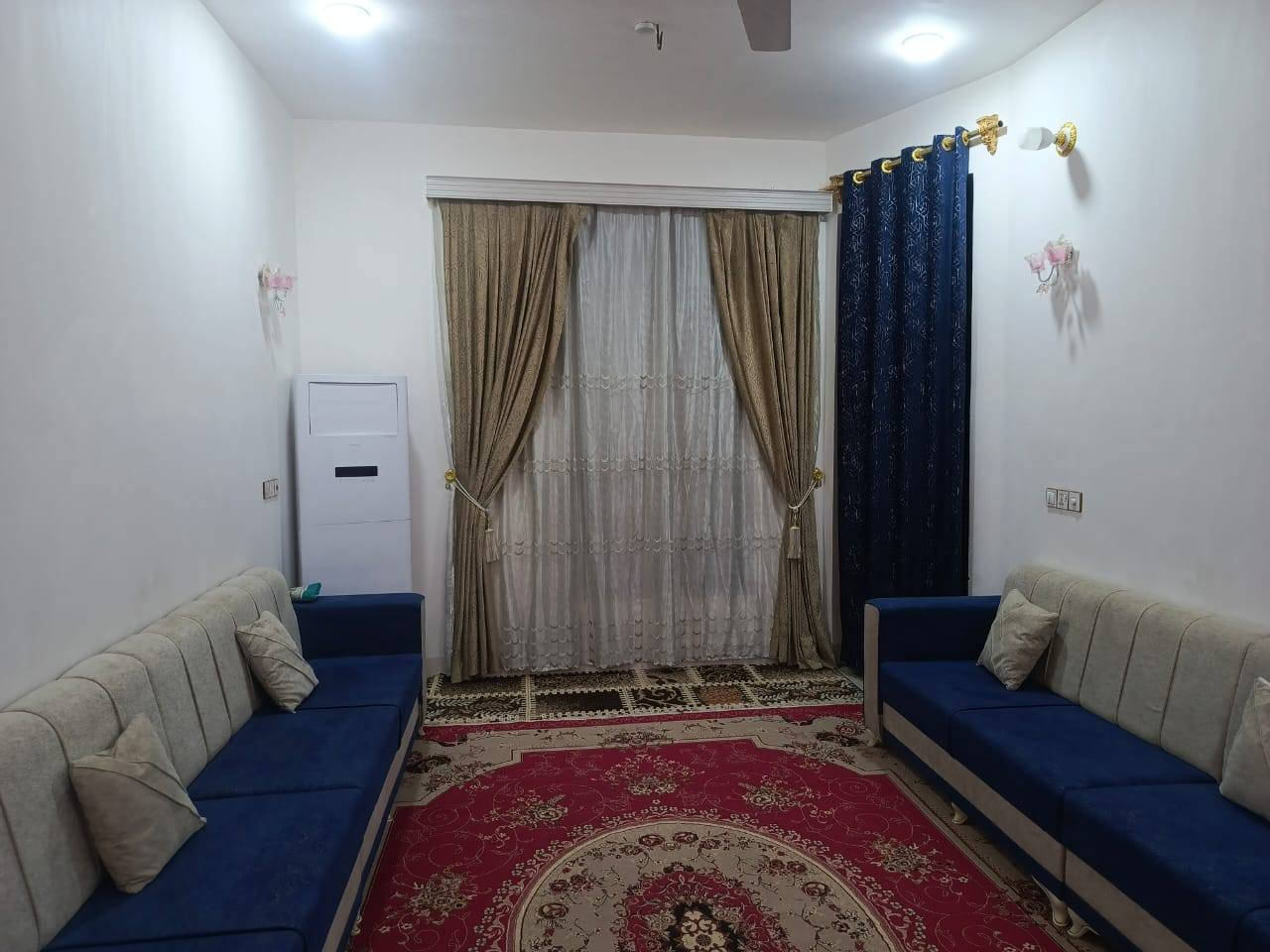 السلام عليكم دار 🏠للبيع البناء حديث 2025 
البناء طابوق السقوف صب الارضيه كرانيت 
البيت متكامل من كلشي 
طابو زراعي سند 25  العنوان القاسم
حي موسى الكاظم ع( مجمع المصلاوي ) 
البيت على الشارع الرئيسي ركن المساحه 200 متر
الطابق الاول 
1 ستقبال  
2 مظبخ حار بارد
3 صاله
4 غرفة نوم 
5 غرفة نوم
6 ممرات عدد 2
7 مجمع حمامات داخليه 
8 مجمع حمامات خارجيه 
الطابق الثاني 
1 صالة 
2 غرفة نوم 
3 غرفة نوم 
4 مجمع حمامات
 للاستفسار اكثر رقم صاحب الدار
‏‭0783 821 1078
